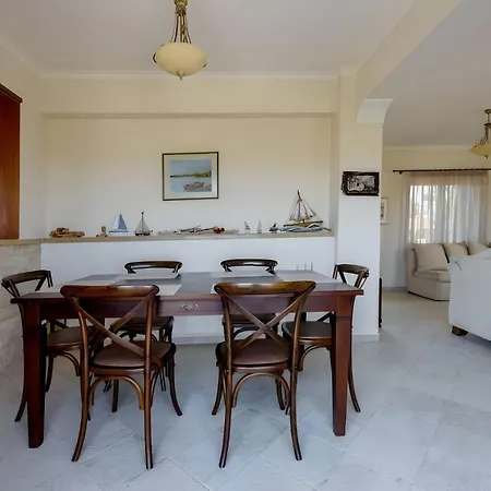 A Casa D'irene شقة Mantzavináta